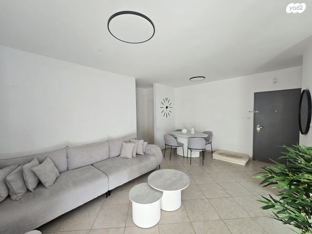 דירת גן, סול ליפצין, חומת שמואל, הר חומה, ירושלים