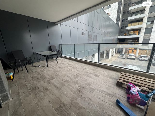 דירה, אור ים, אור עקיבא