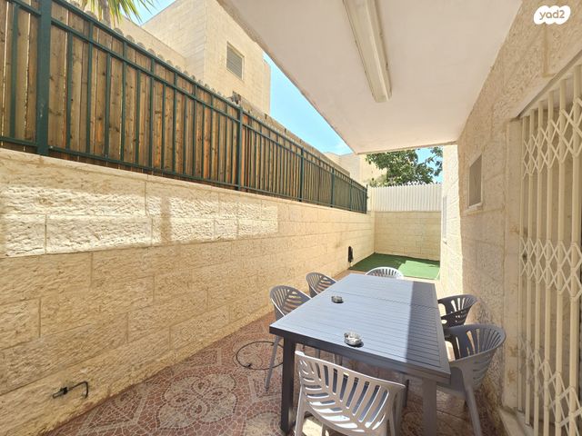 דירת גן, סול ליפצין, חומת שמואל, הר חומה, ירושלים