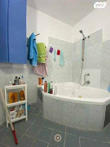 דירת גן, כפר סבא