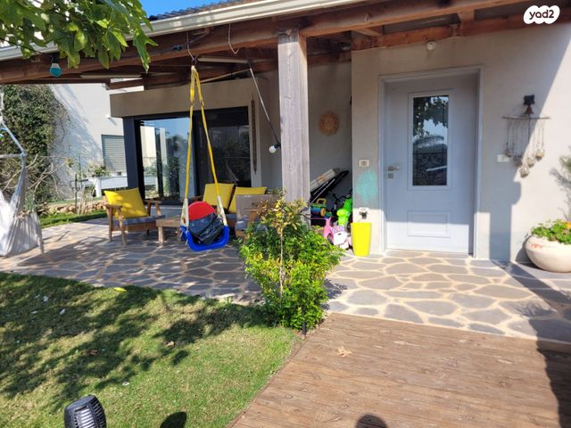 בית פרטי/ קוטג', נורית