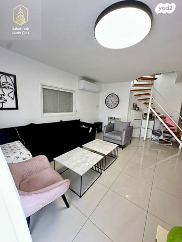 דירה, חוחית, אלפי מנשה