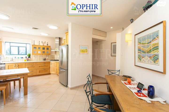 גג/ פנטהאוז, שדרות הנדיב, שמבור, חיפה