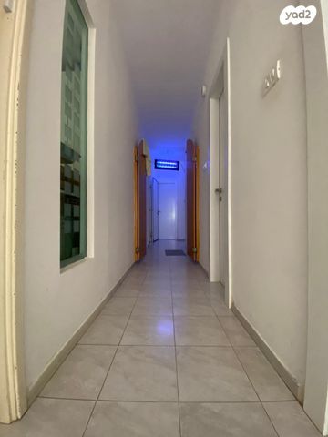 דירת גן, כפר סבא