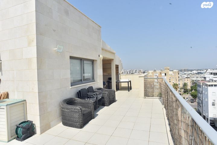 גג/ פנטהאוז, צ"ג בנות, רמב"ם, ראשון לציון