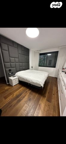 דו משפחתי, צבי סגל, ברנע, אשקלון