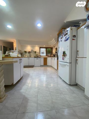 דירת גן, כפר סבא