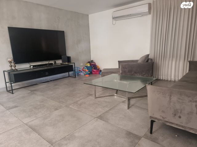 גג/ פנטהאוז, הדסים 15, מרכז העיר, עפולה