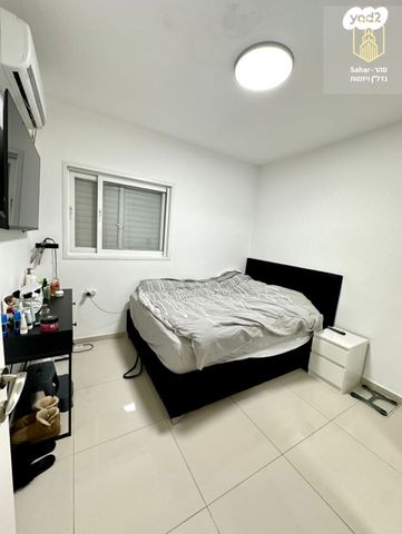 דירה, חוחית, אלפי מנשה