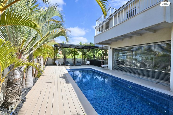 דו משפחתי, טירת שלום, נס ציונה