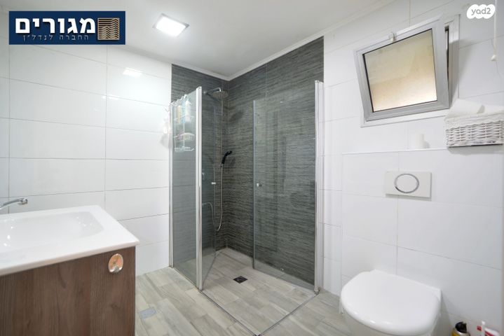 דירת גן, דרך הים, כרמל מערבי, חיפה