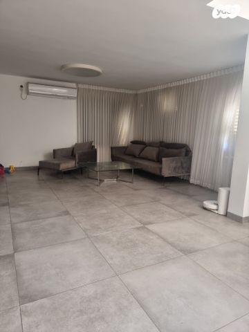 גג/ פנטהאוז, הדסים 15, מרכז העיר, עפולה