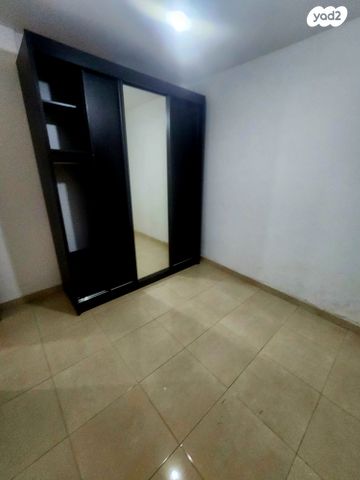 דירת גן, ביאליק, טירת כרמל