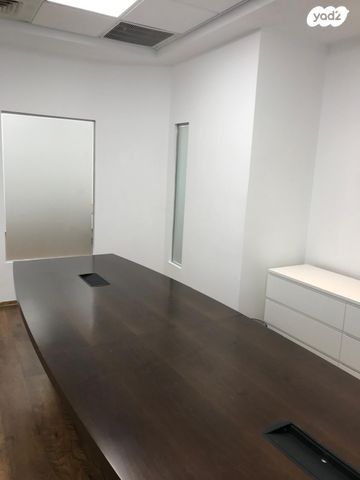 משרדים, אזור תעשיה, הרצליה