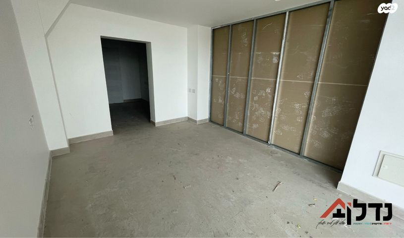 חנויות/ שטח מסחרי