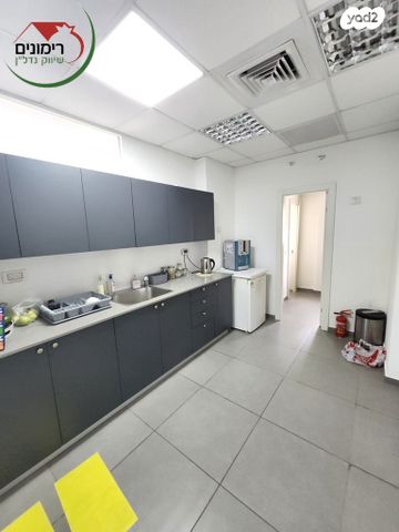 משרדים, חרושת, אזור תעשיה ומסחר, רמת השרון