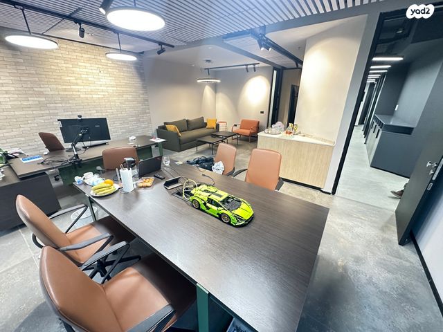 משרדים, מרכז עינב, מודיעין מכבים רעות