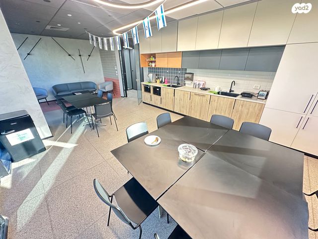 משרדים, מרכז עינב, מודיעין מכבים רעות