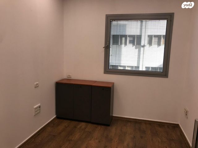 משרדים, אזור תעשיה, הרצליה