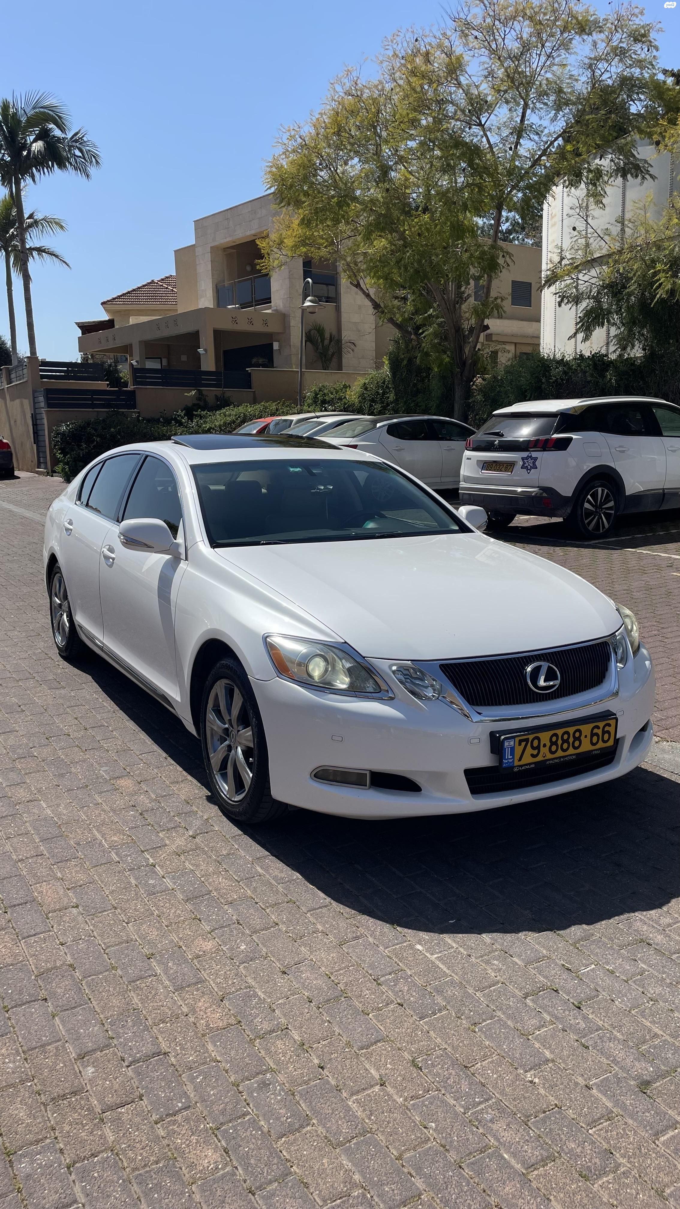 מודעת רכב לקסוס GS