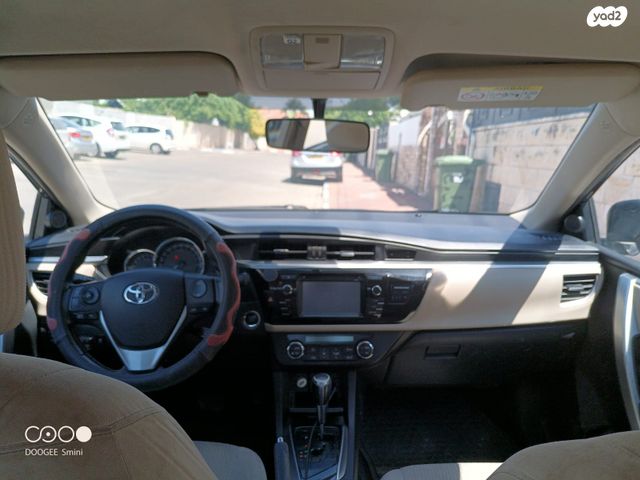 טויוטה קורולה