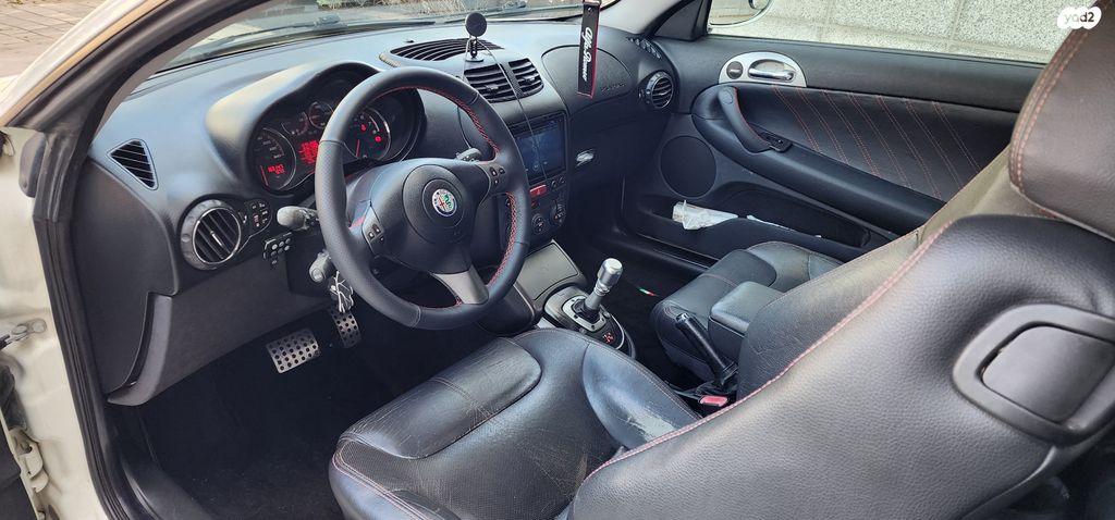 אלפא רומיאו GT