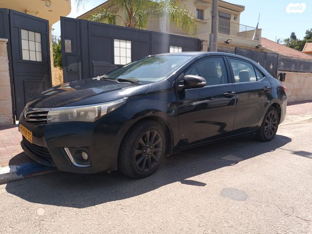 טויוטה קורולה