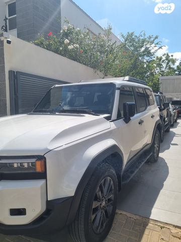 טויוטה לנד קרוזר