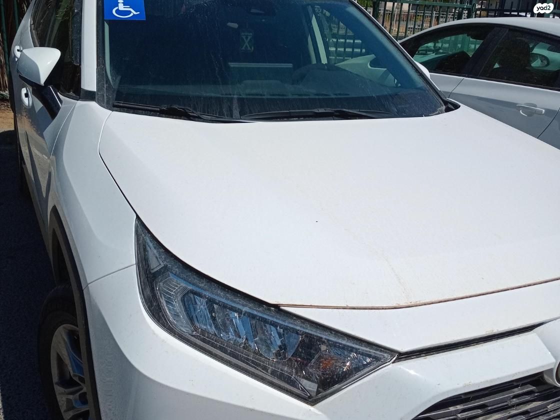 מודעת רכב טויוטה RAV4