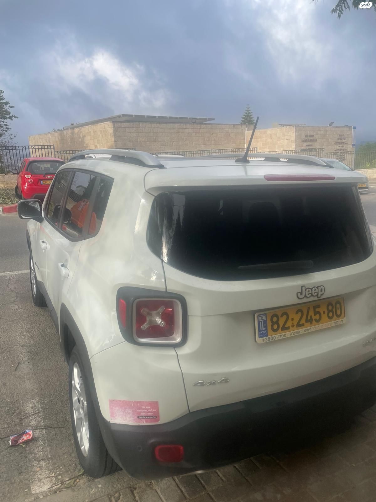 מודעת רכב ג'יפ רנגייד