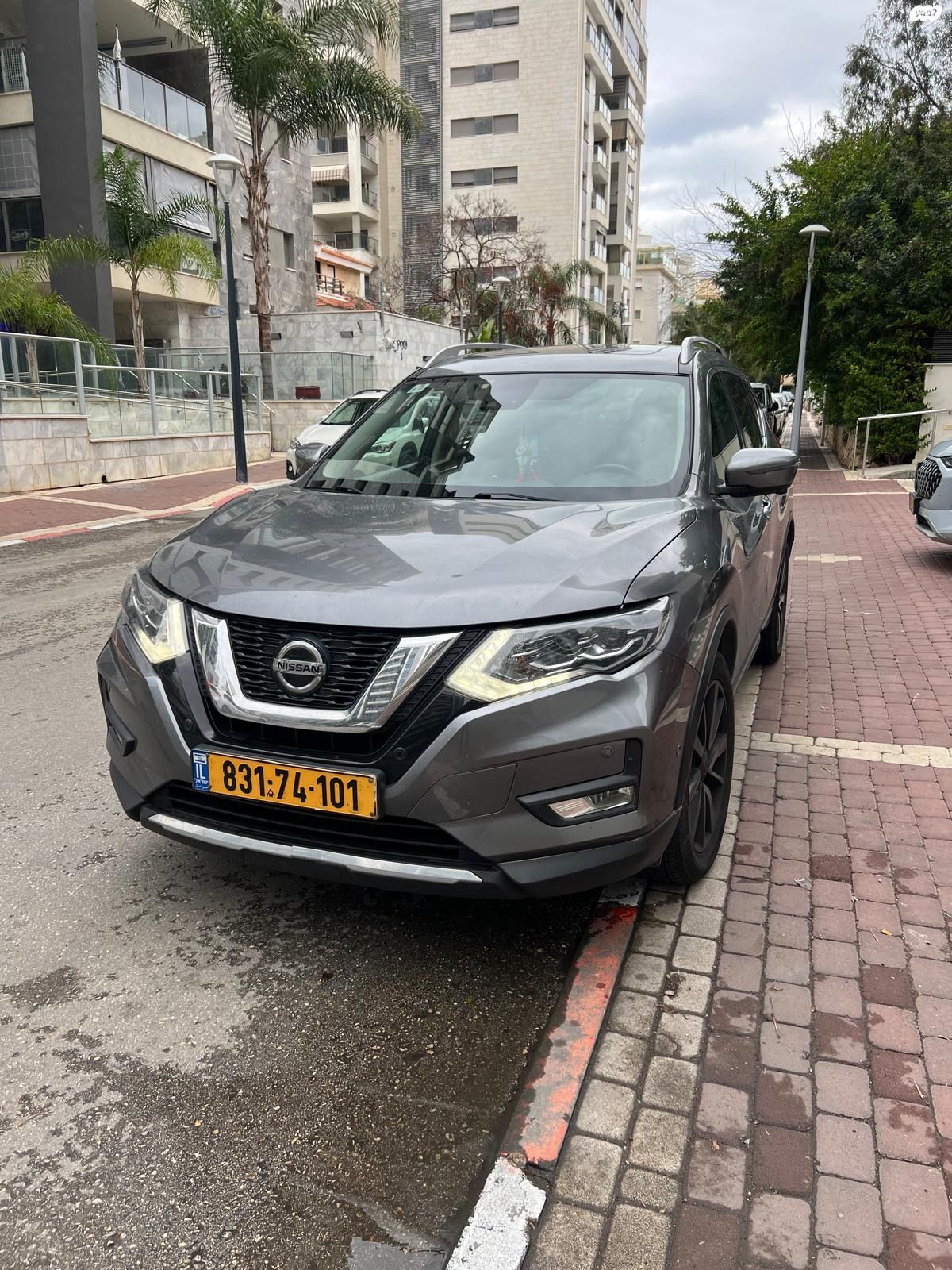 מודעת רכב ניסאן אקס טרייל