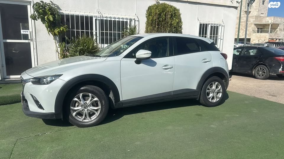 מודעת רכב מאזדה CX-3