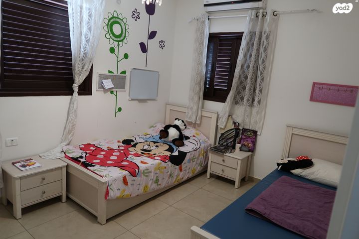 דירה, שח"ל 24, הפועל המזרחי ה', שיכון ה', בני ברק