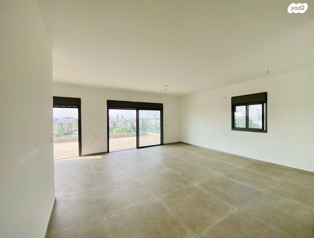 גג/ פנטהאוז, א' / צפון מזרח העיר, רחובות