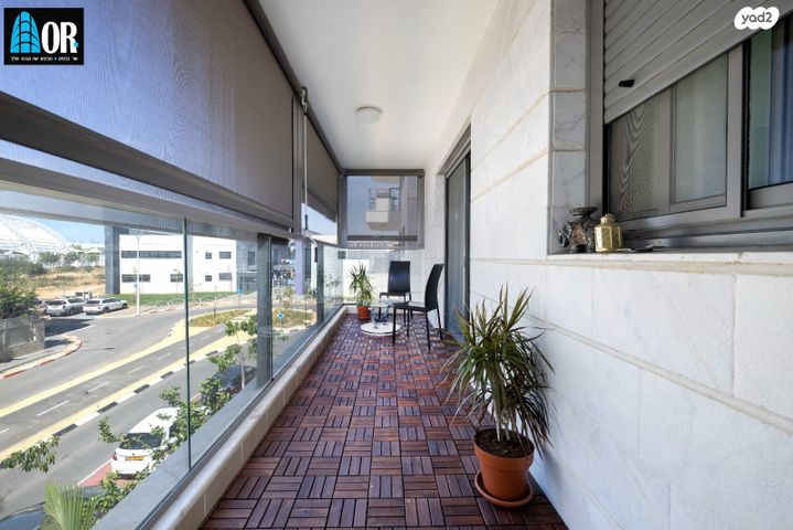 דירה, דבורה הנביאה, גדרה מזרח, גדרה