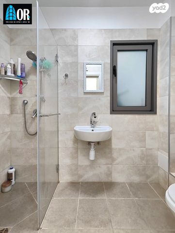 דירה, דבורה הנביאה, גדרה מזרח, גדרה