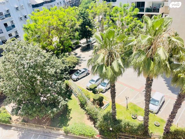 דירה, יהושע רבינוביץ, בן גוריון, חולון