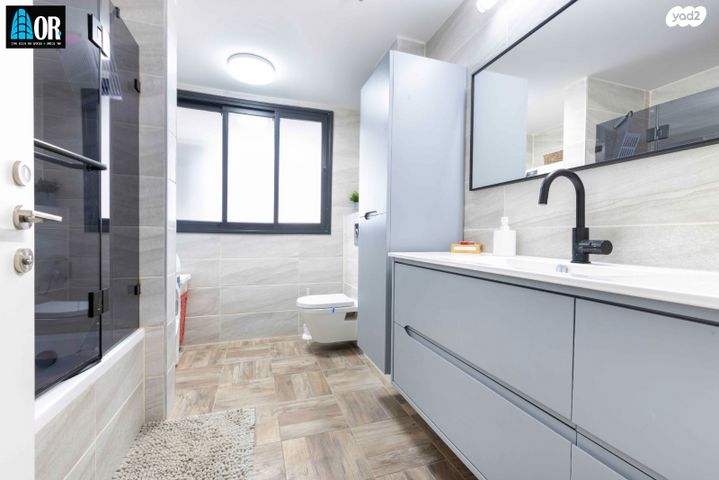 גג/ פנטהאוז, משה לוי, נאות שמיר, רמלה