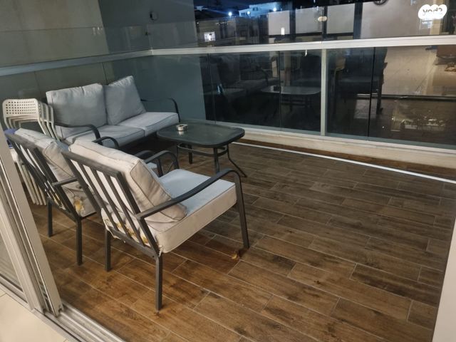 דירה, החלוץ, הרצליה