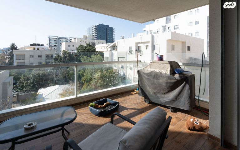 דירה, החלוץ, הרצליה