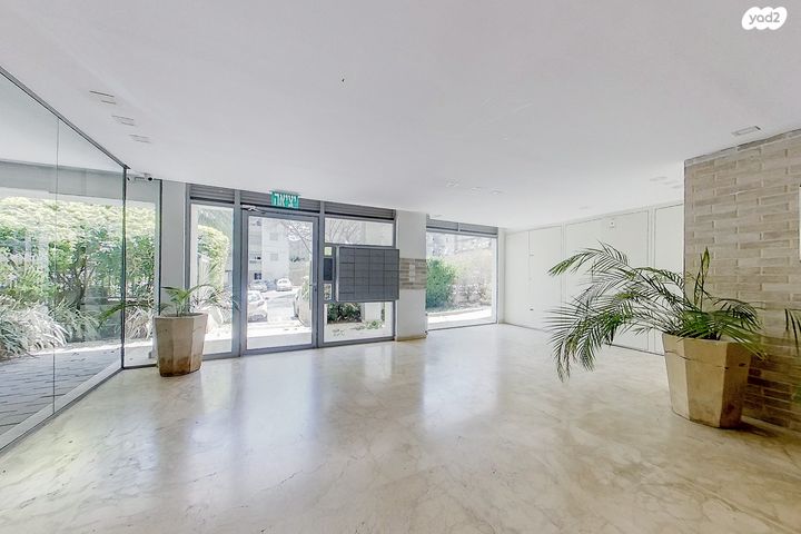 דירה, רעננה