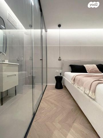 דירה, כפר סבא