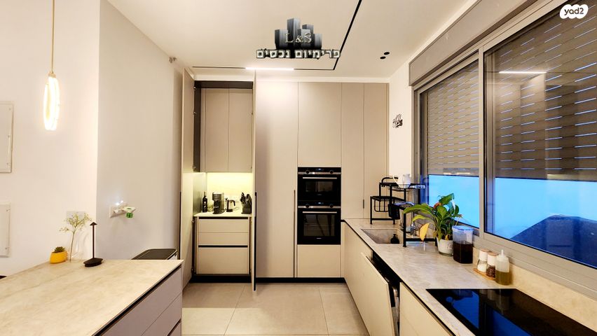 גג/ פנטהאוז, כליל החורש, יצחק שמיר, נהריה