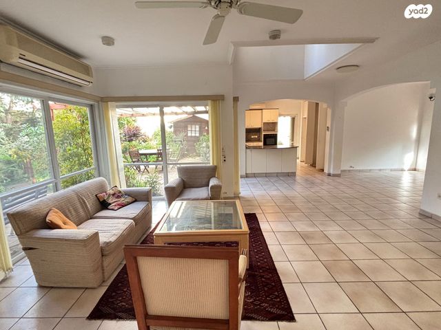 בית פרטי/ קוטג', קרית יערים, רמת השרון