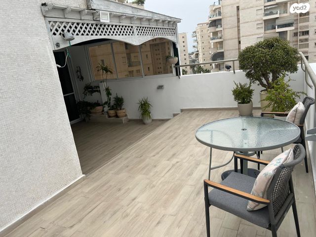 גג/ פנטהאוז, חיל החימוש, נווה חוף, ראשון לציון