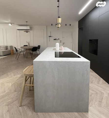 דירה, כפר סבא