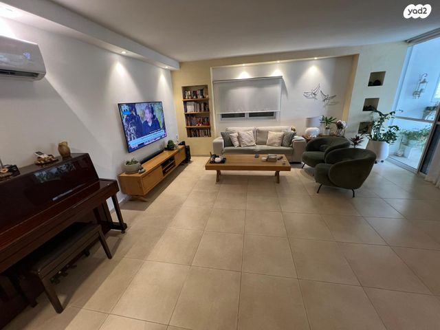 גג/ פנטהאוז, חיל החימוש, נווה חוף, ראשון לציון