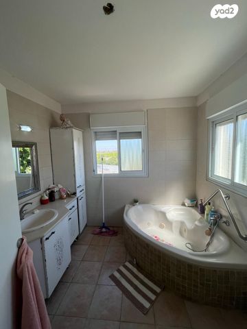 בית פרטי/ קוטג', בית דגן