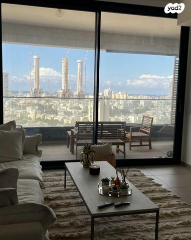 דרך מנחם בגין 160