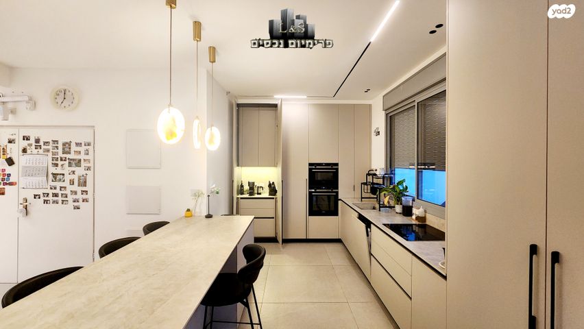 גג/ פנטהאוז, כליל החורש, יצחק שמיר, נהריה